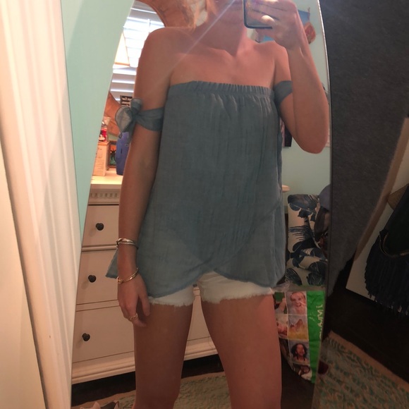 Flowing strapless top - Picture 2 of 4